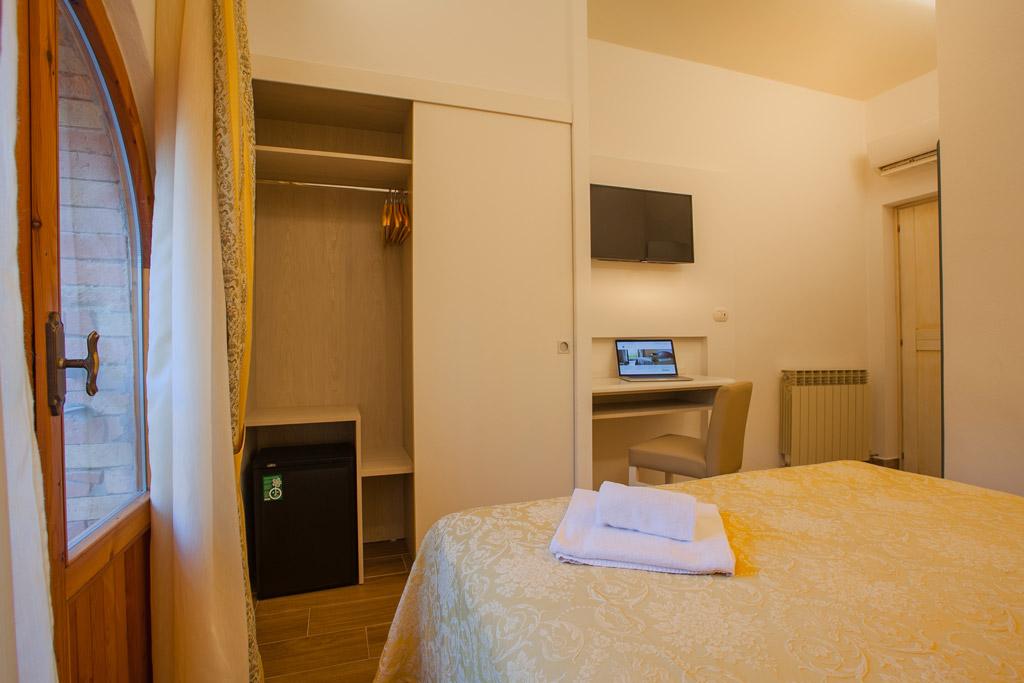 Hotel Villa San Giorgio Поджибонси Экстерьер фото