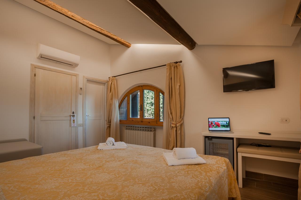 Hotel Villa San Giorgio Поджибонси Экстерьер фото